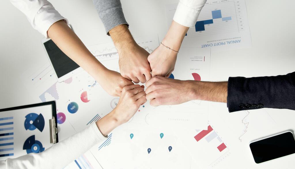 Équipe pluridisciplinaire d'Amplitude accompagnant l'outplacement